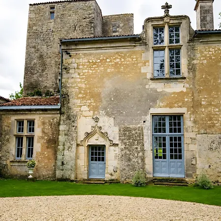 Château Proche Rochelle Couette-café